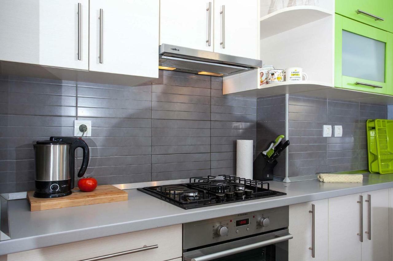 Apartment Sarena Макарска Екстериор снимка