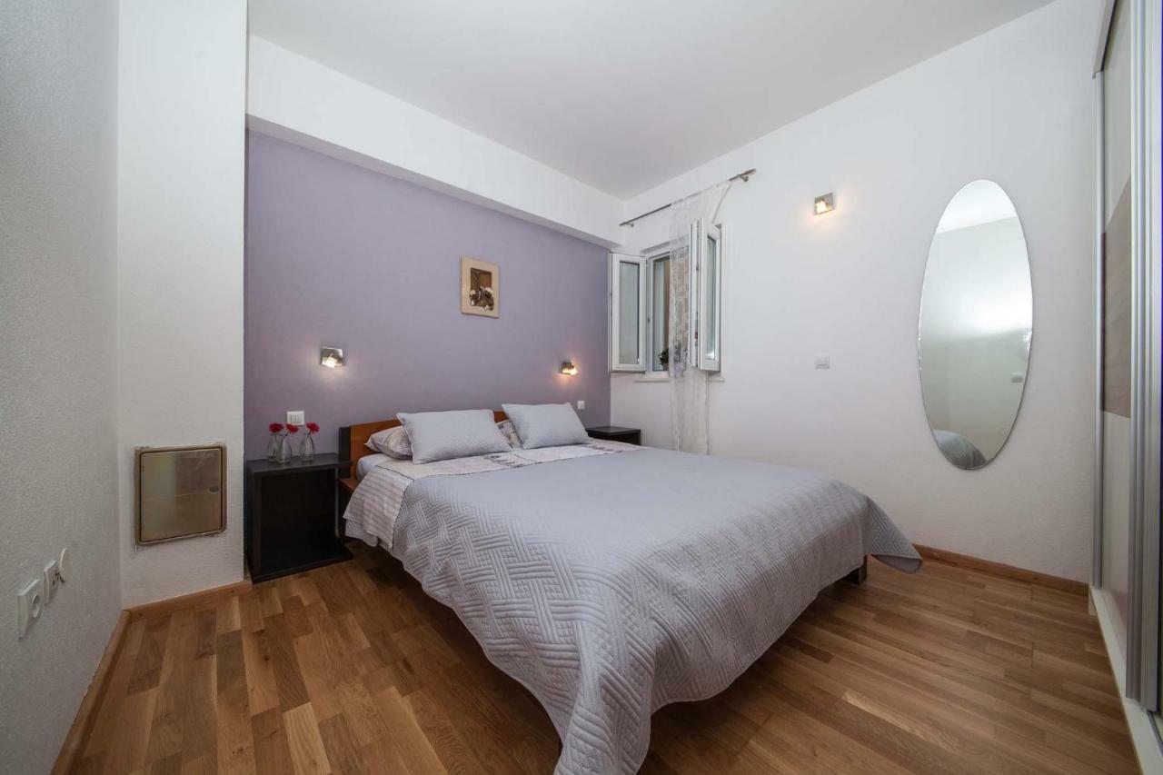 Apartment Sarena Макарска Екстериор снимка