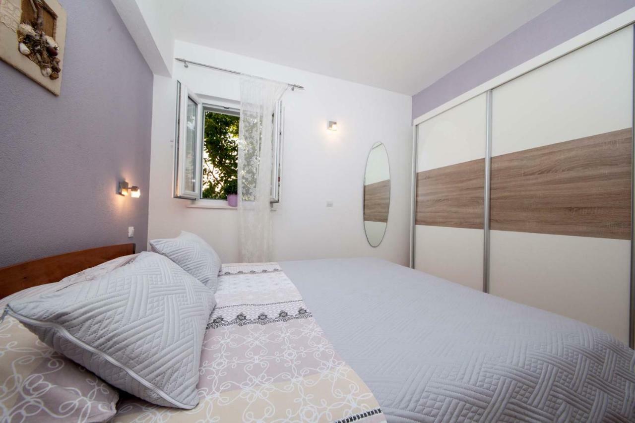 Apartment Sarena Макарска Екстериор снимка