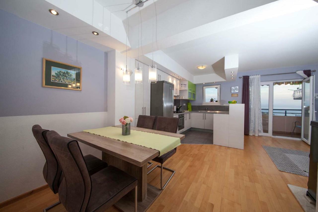 Apartment Sarena Макарска Екстериор снимка