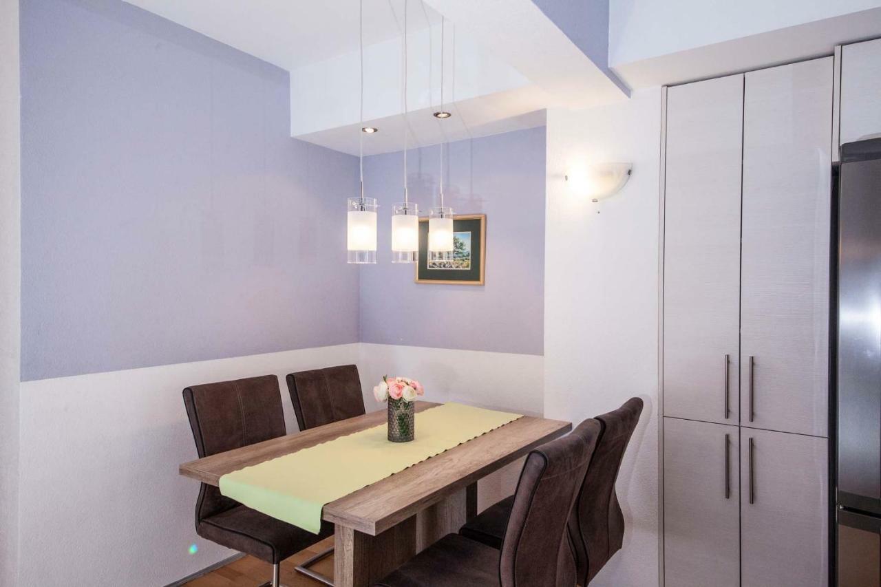 Apartment Sarena Макарска Екстериор снимка