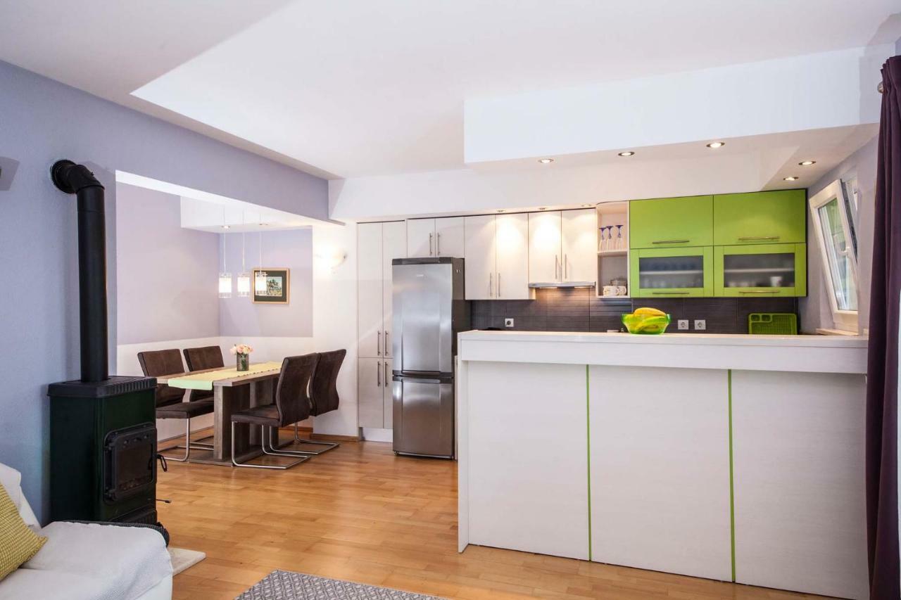Apartment Sarena Макарска Екстериор снимка