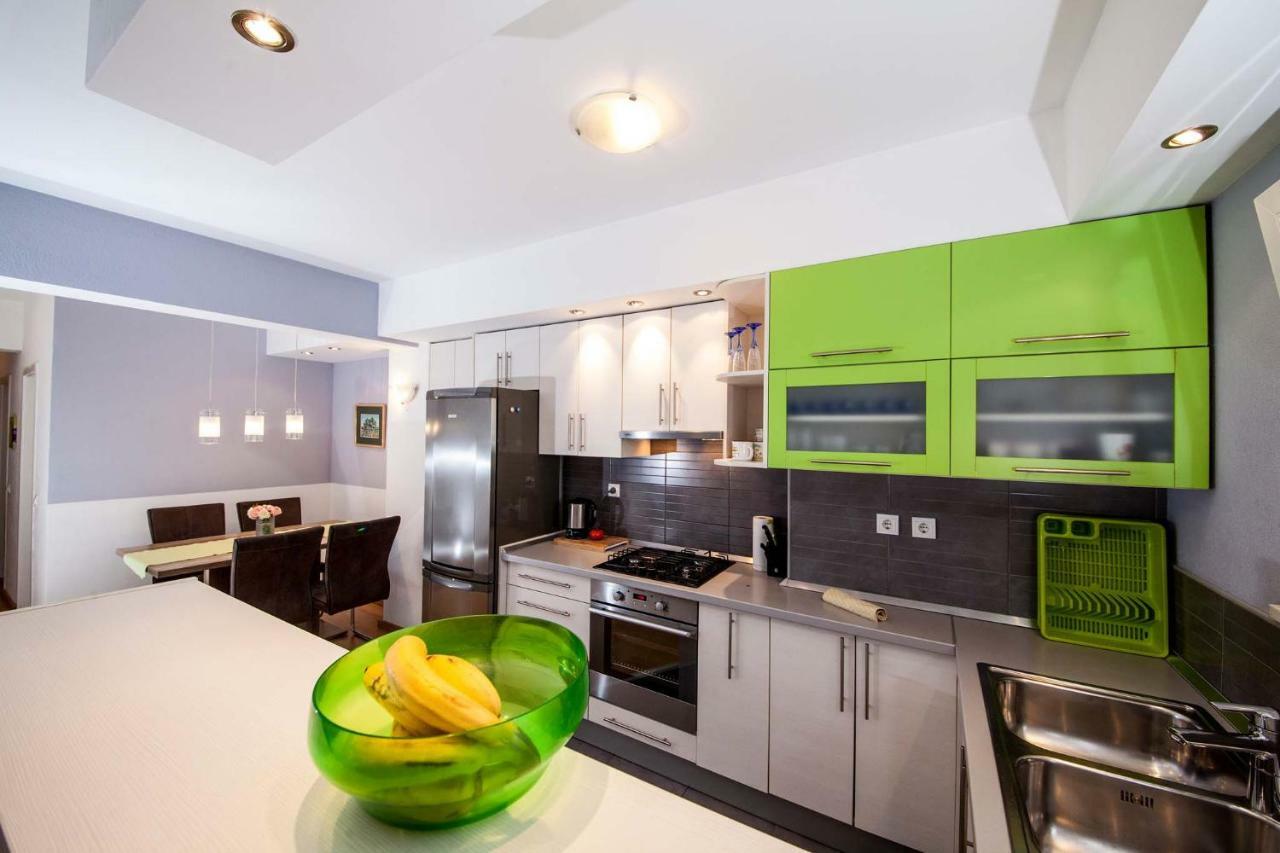 Apartment Sarena Макарска Екстериор снимка