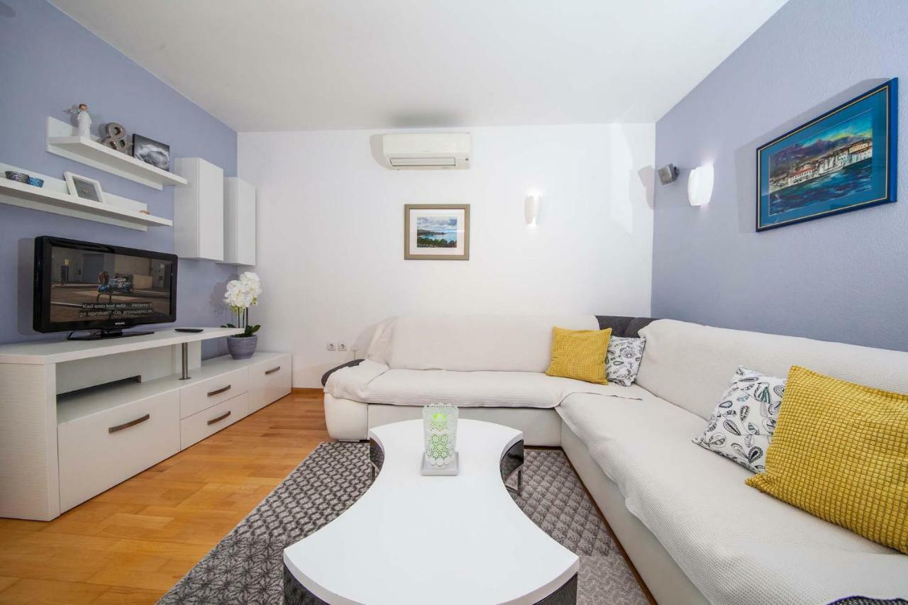Apartment Sarena Макарска Екстериор снимка