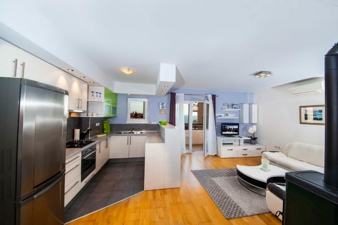 Apartment Sarena Макарска Екстериор снимка