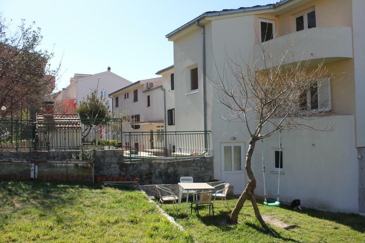 Apartment Sarena Макарска Екстериор снимка